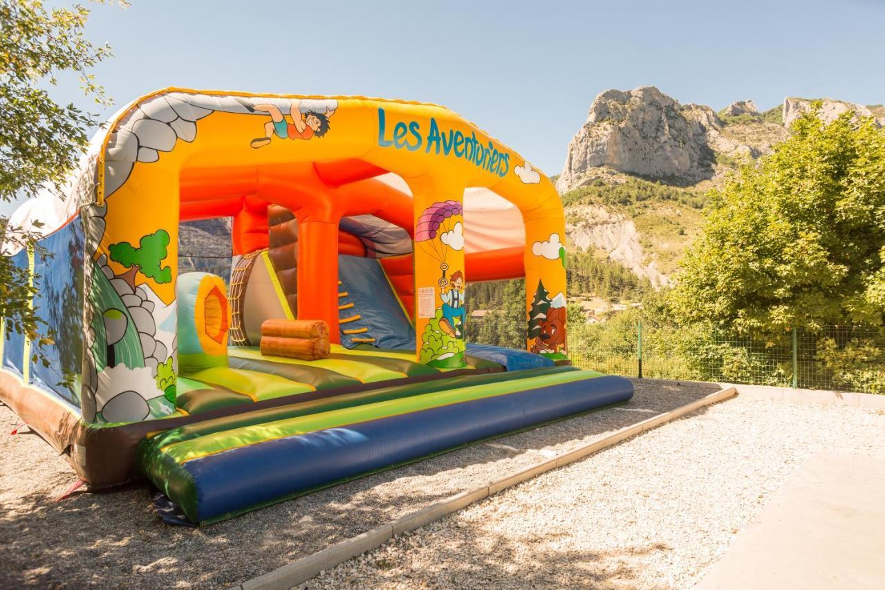 Camping Les Princes D'Orange Hotel Orpierre Exterior photo